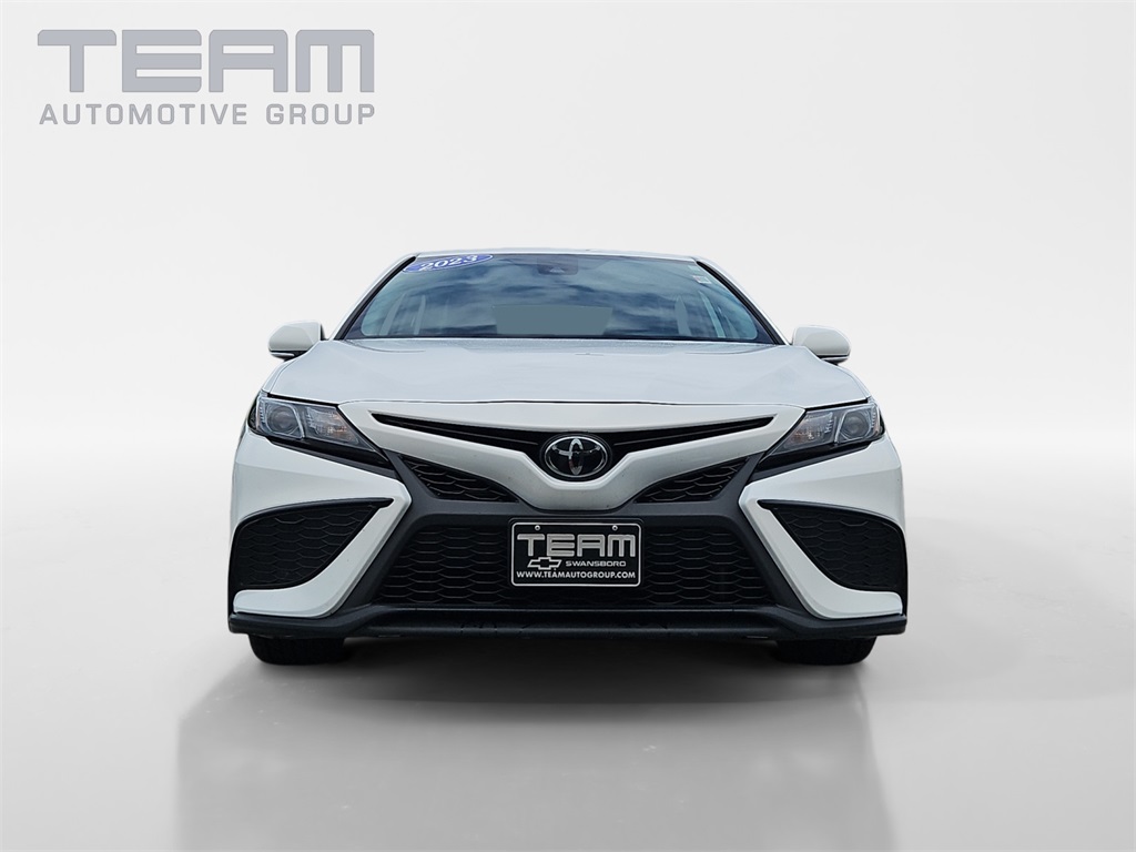2023 Toyota Camry SE photo 2