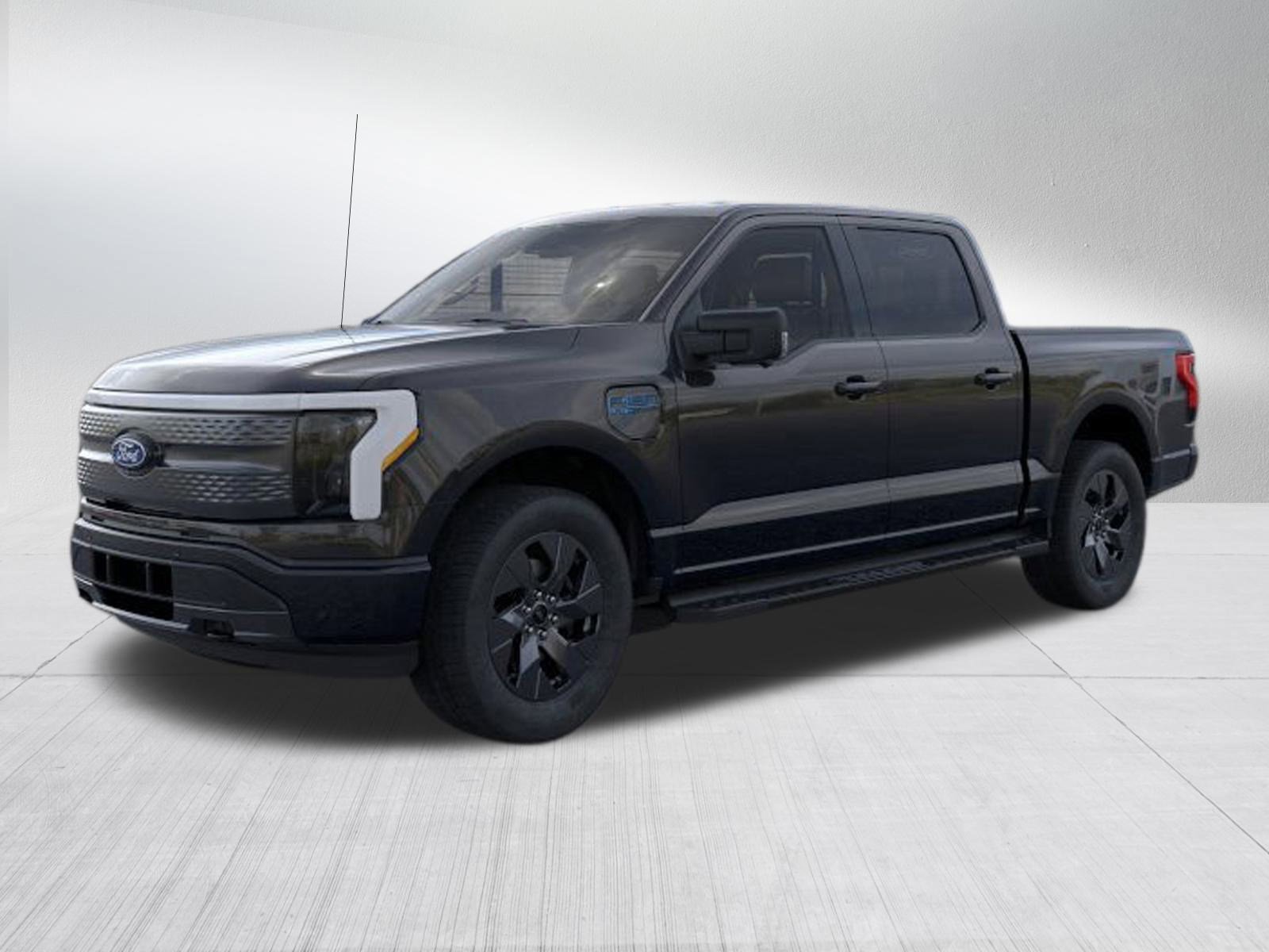 2025 Ford F-150 Lightning photo 4