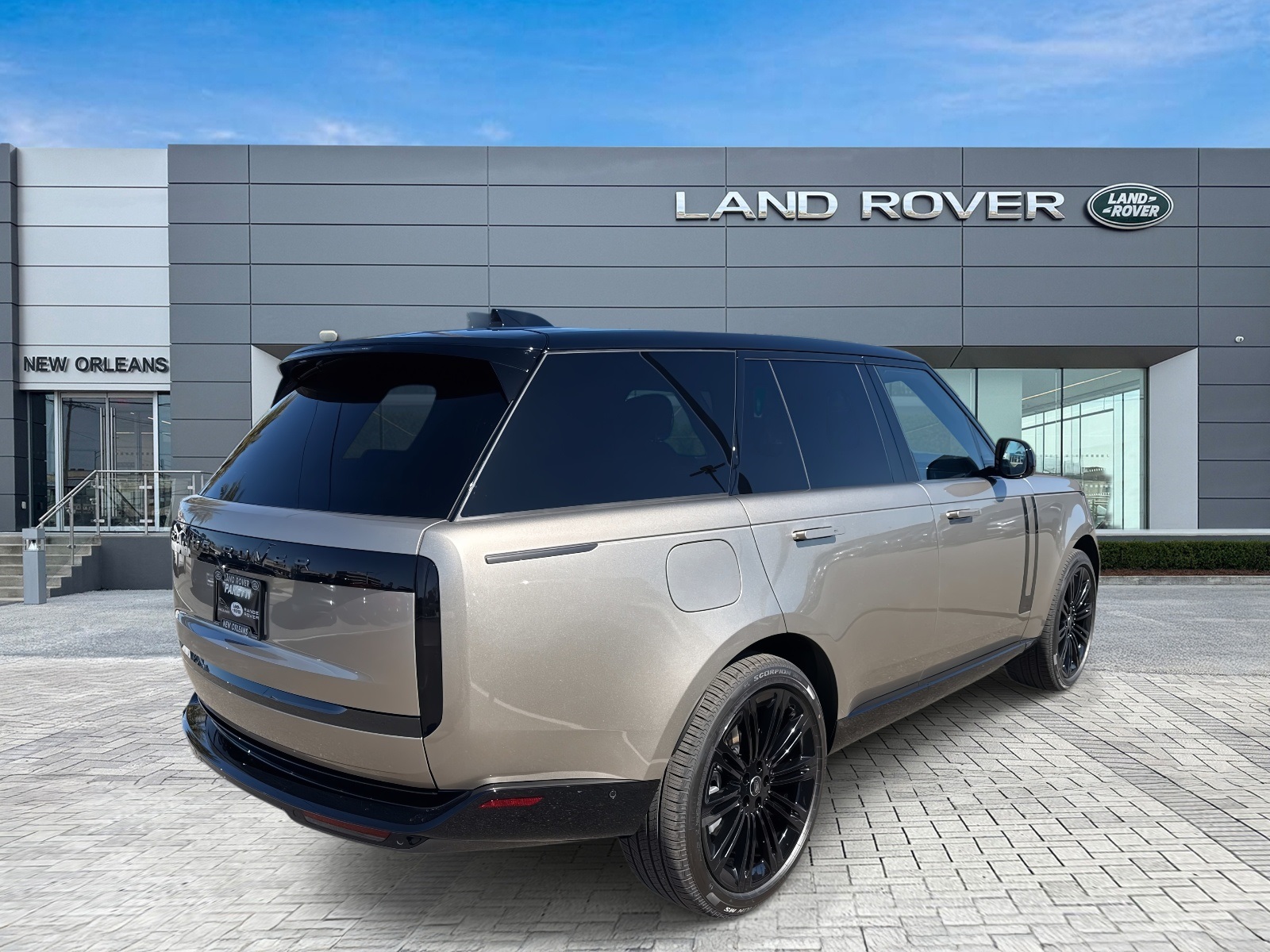 2025 Land Rover Range Rover SE photo 4