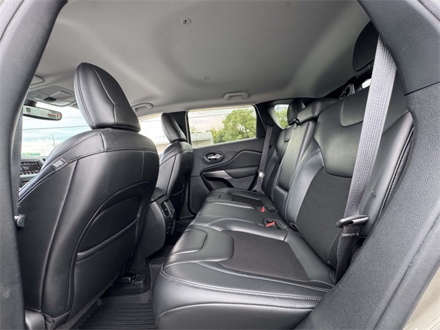 2019 Jeep Cherokee Latitude photo 17