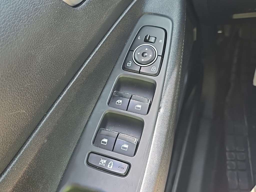 2019 Hyundai Santa Fe SE photo 23