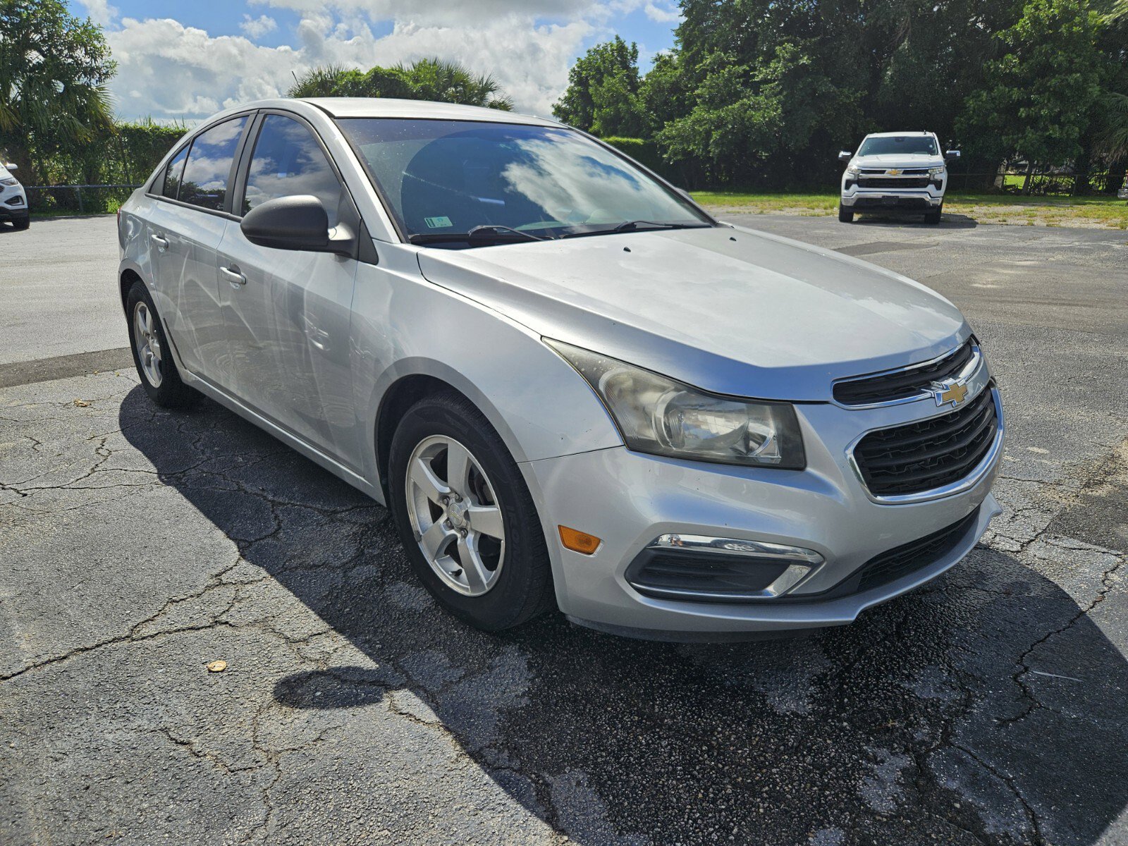 2016 Chevrolet Cruze LS photo 3