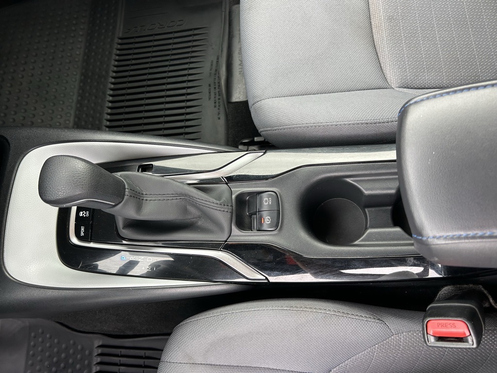 2022 Toyota Corolla SE photo 17