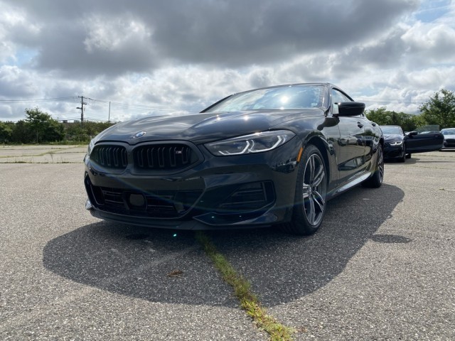 2026 BMW 8 Series M850i