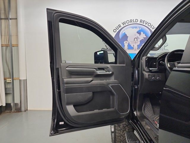 2024 Chevrolet Silverado 3500HD LT photo 8