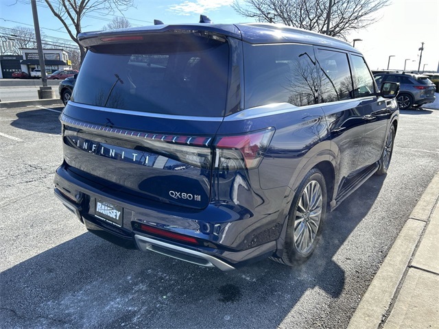 2025 Infiniti QX80 Luxe photo 3