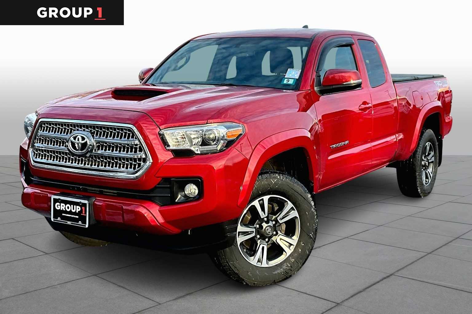 2017 Toyota Tacoma TRD Sport's photo