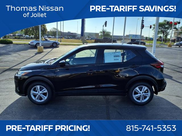 2025 Nissan Kicks Play S photo 2