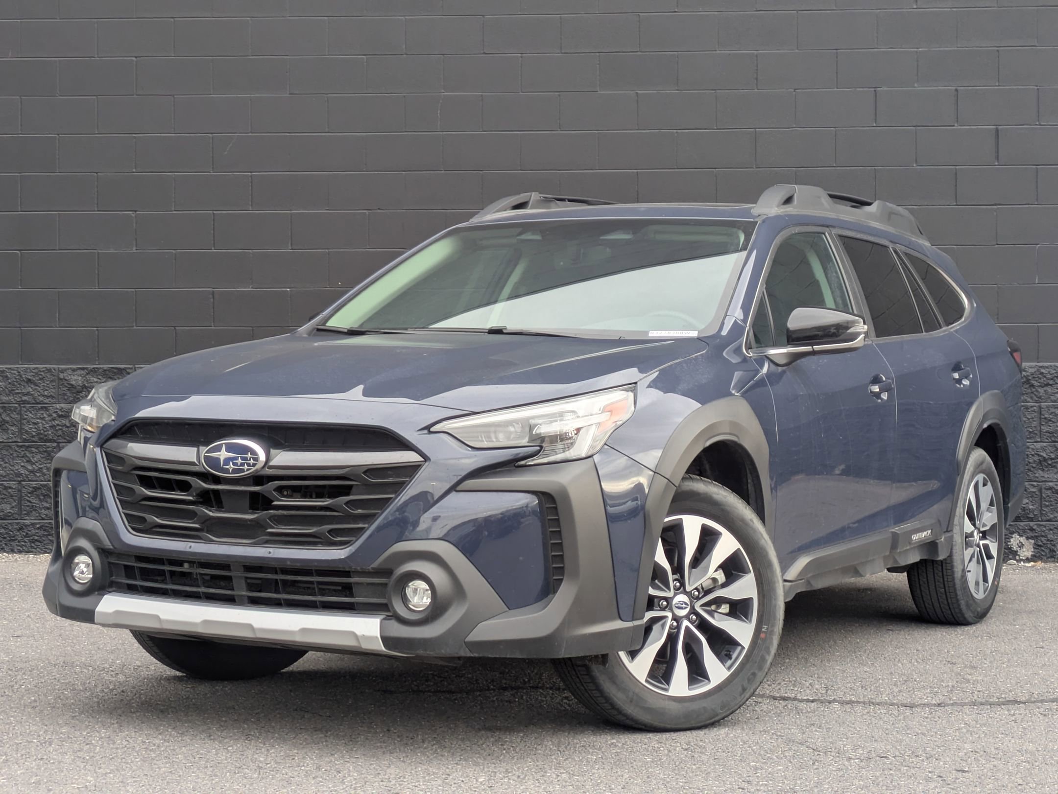 2024 Subaru Outback Limited's photo