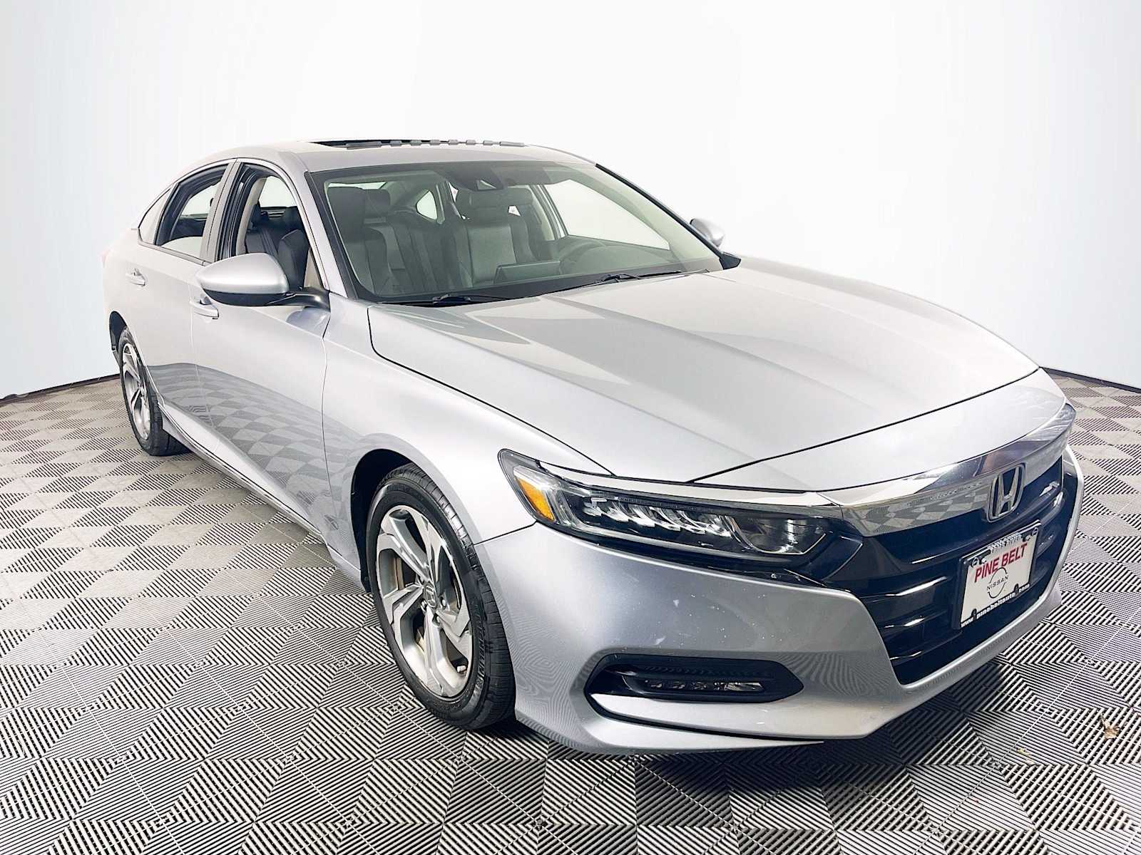 2018 Honda Accord EX 1.5T photo 3