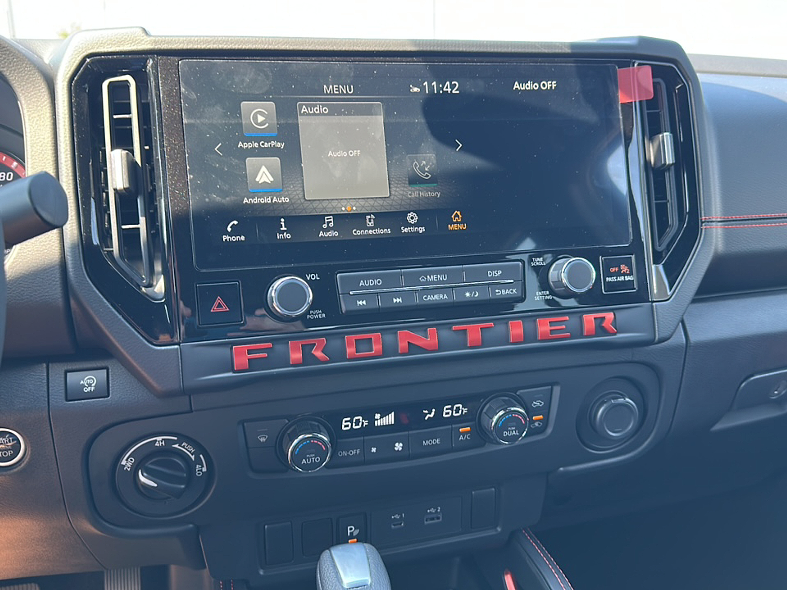 2025 Nissan Frontier Crew Cab PRO-4X photo 4