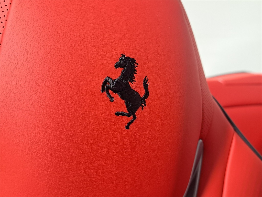 2022 Ferrari Portofino Base photo 6