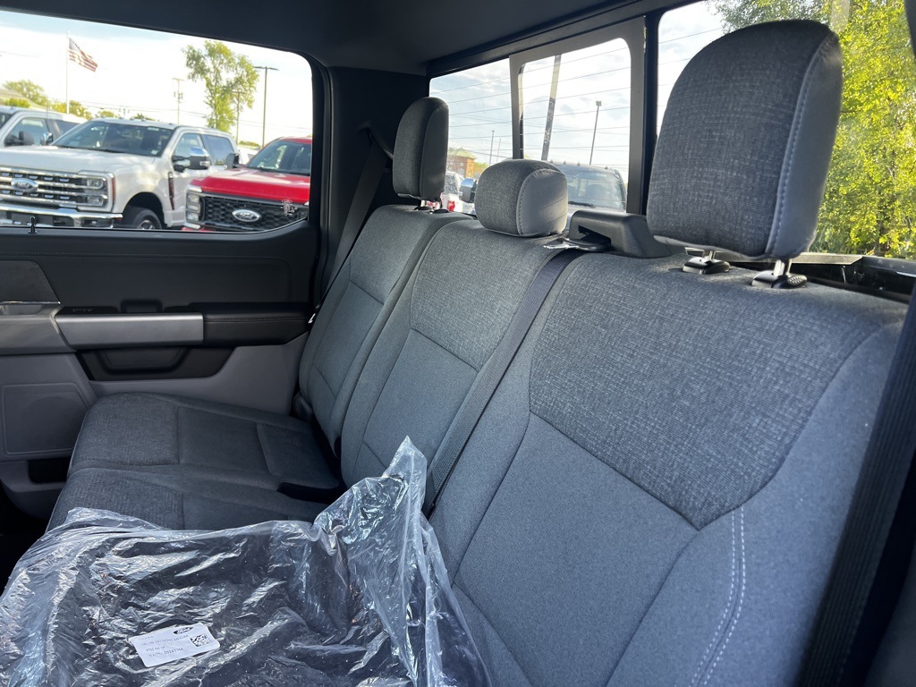2025 Ford F-150 XLT photo 17