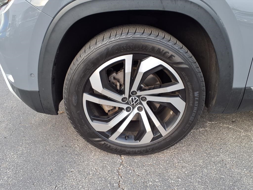 2020 Volkswagen Atlas Cross Sport V6 SEL Premium photo 3