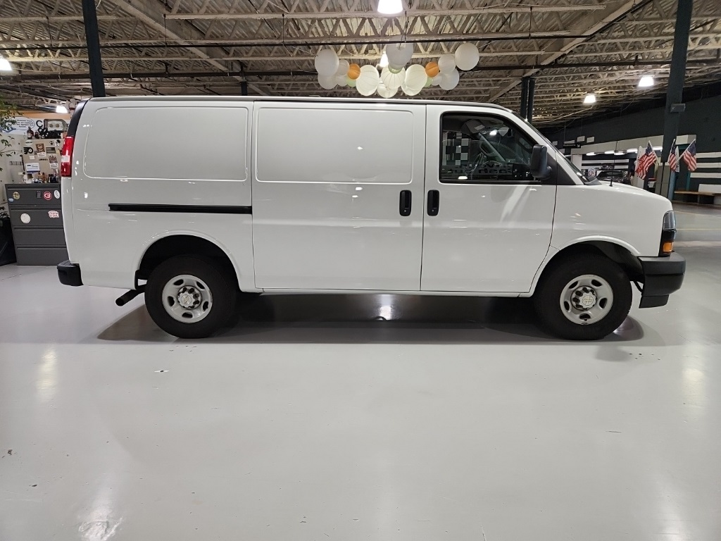 2020 Chevrolet Express 3500 Work Van photo 4