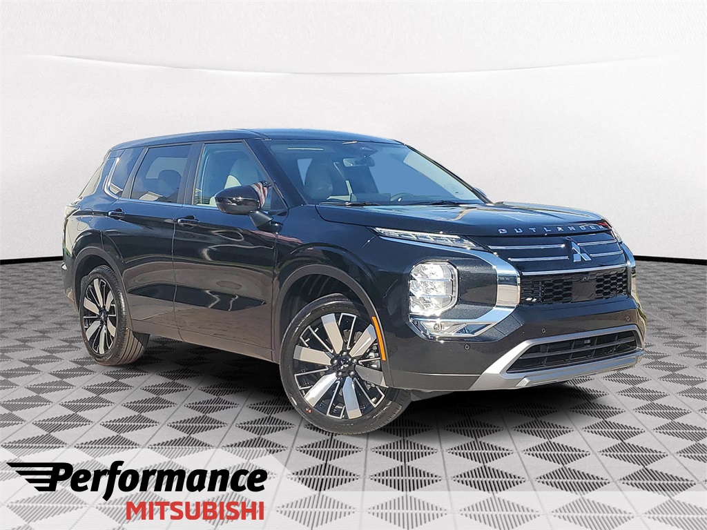 2026 Mitsubishi Outlander SE's photo