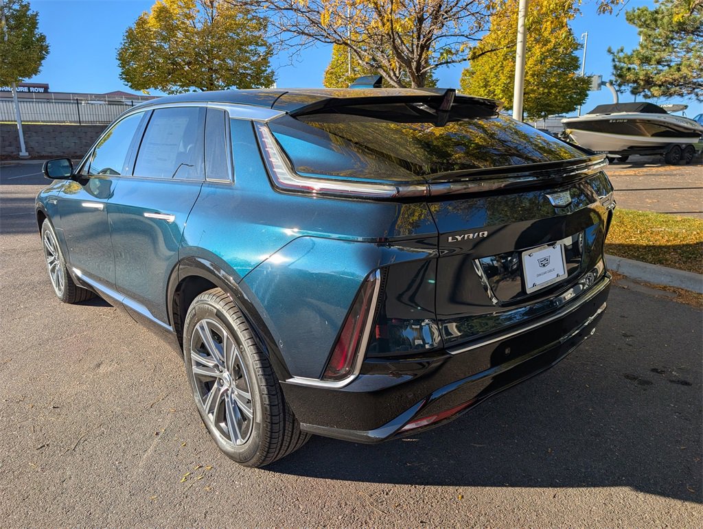 2026 Cadillac Lyriq Luxury photo 4
