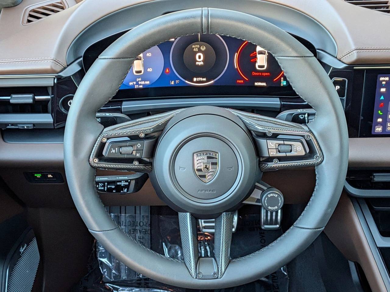 2025 Porsche Macan Electric Turbo photo 15