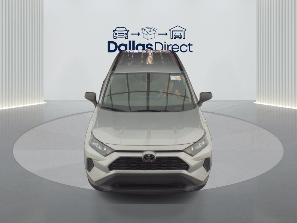 2021 Toyota RAV4 LE photo 3