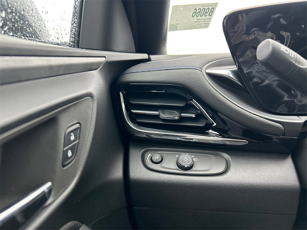 2026 BUICK ENVISTA - Image 17