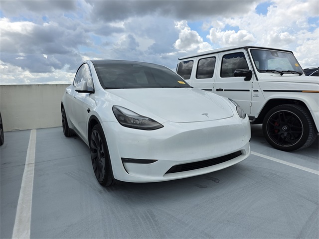Used 2024 Tesla Model Y Performance with VIN 7SAYGDEF4RA273900 for sale in Kansas City
