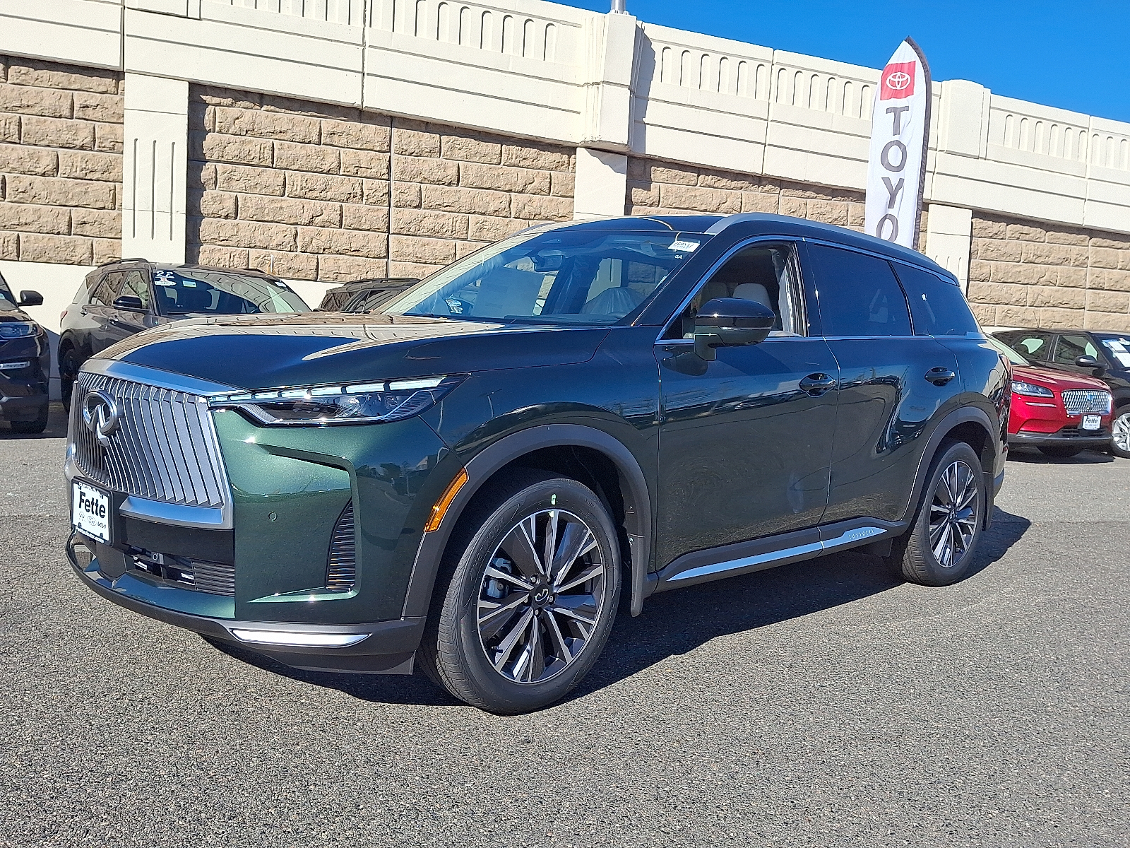 2026 INFINITI QX60 LUXE's photo