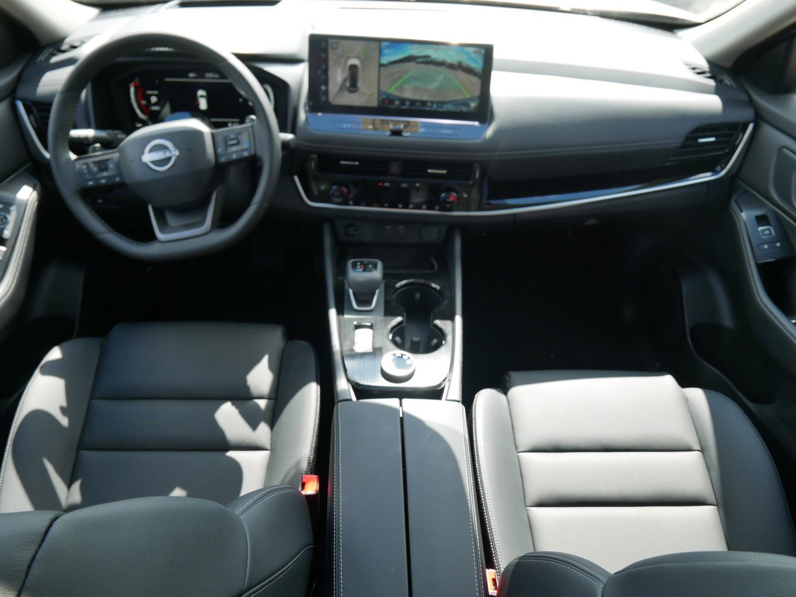 2025 Nissan Rogue SL photo 5