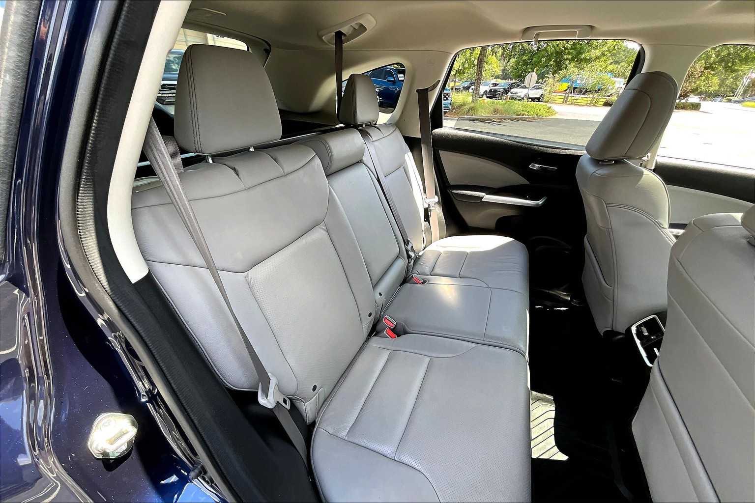 2015 Honda CR-V Touring photo 19
