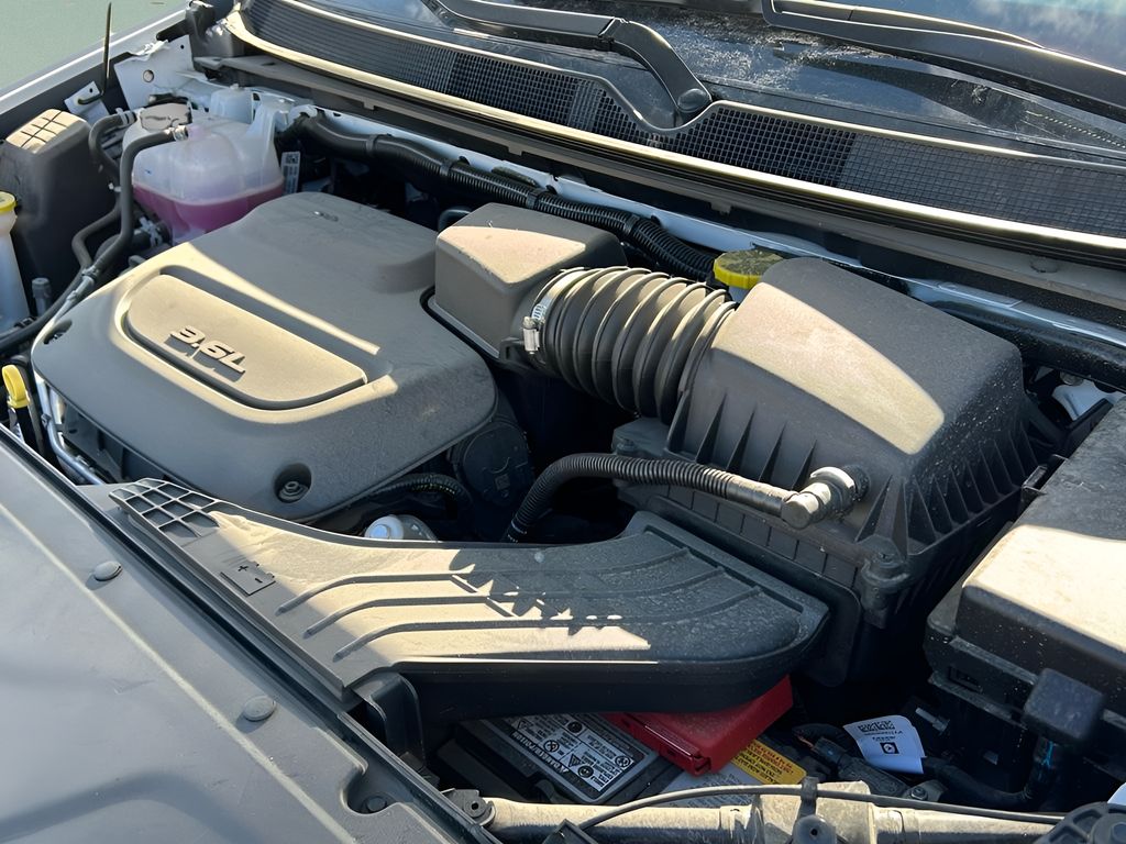 2024 Chrysler Pacifica Touring L photo 24