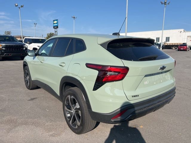 2024 Chevrolet Trax photo 3