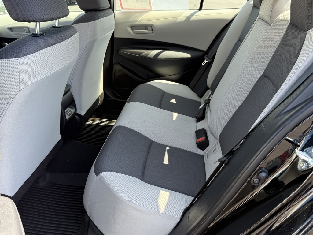 2025 Toyota Corolla LE photo 26