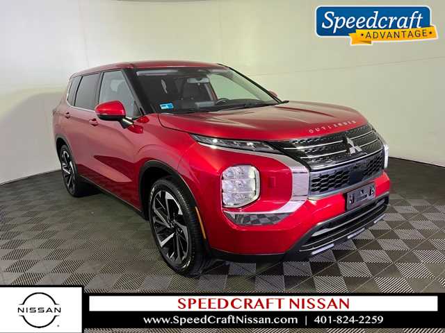 2022 Mitsubishi Outlander ES