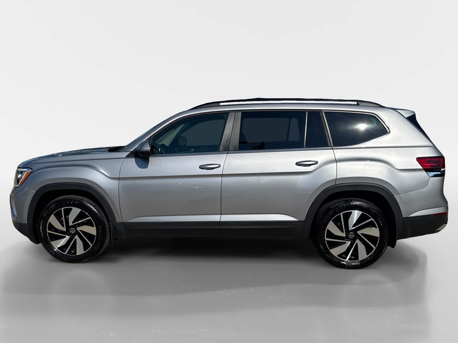 2024 Volkswagen Atlas SE Technology photo 3