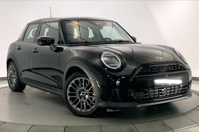 2025 MINI Hardtop 4 Door S's photo