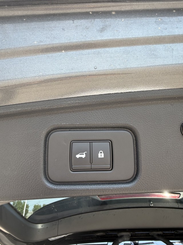 2024 Nissan Pathfinder SL photo 29