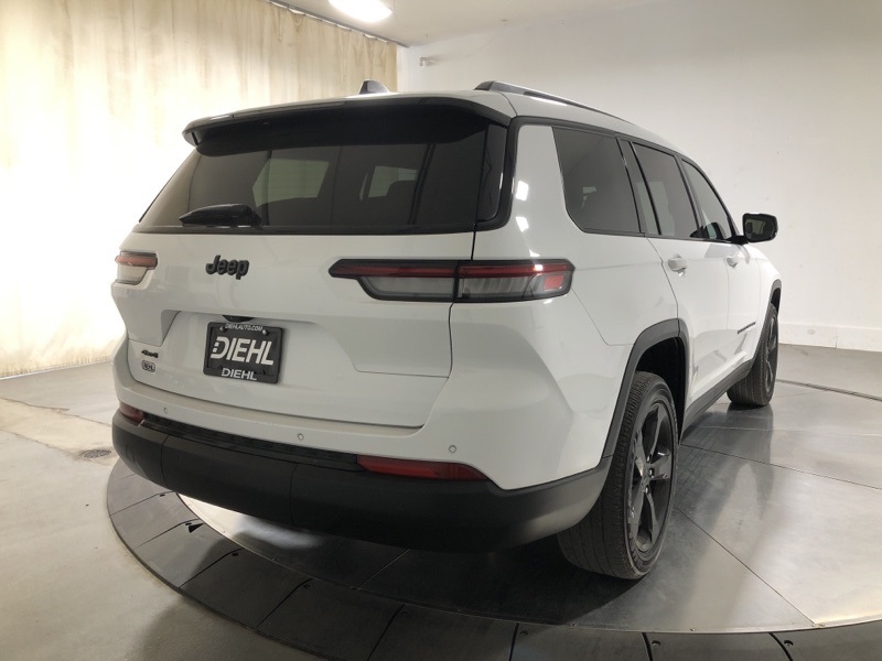 2023 Jeep Grand Cherokee Altitude photo 7
