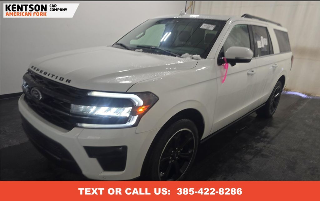 2024 Ford Expedition Limited's photo