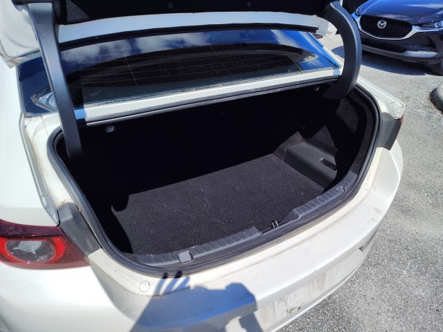 2022 Mazda Mazda3 Preferred photo 7