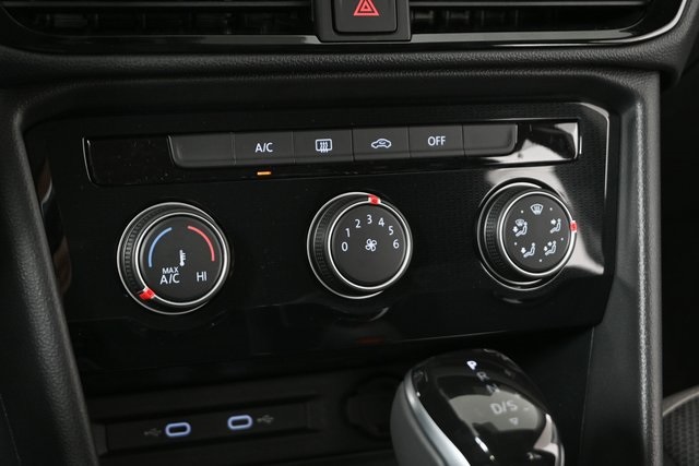 2025 Volkswagen Taos S photo 14