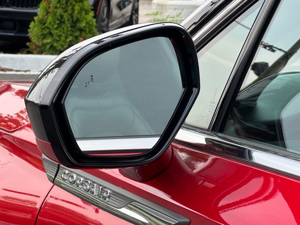 2021 Lincoln Corsair Standard photo 11