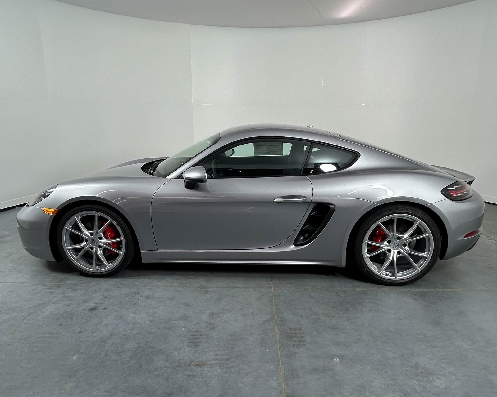 2025 Porsche Cayman S photo 2