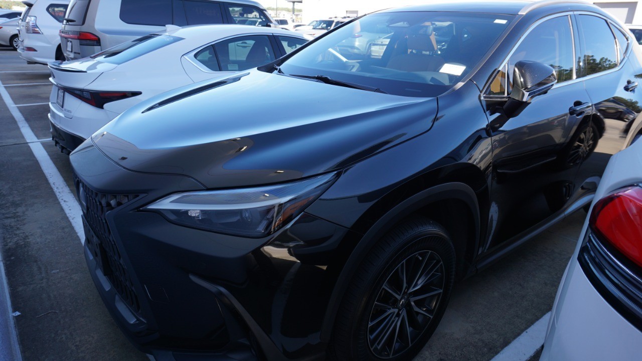 2023 Lexus NX 350's photo