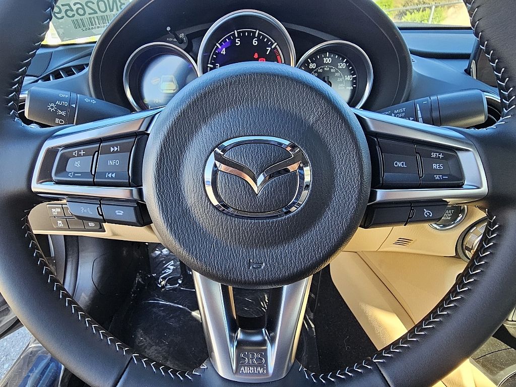 2025 Mazda MX-5 Miata Miata RF Grand Touring photo 27