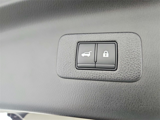 2023 Nissan Armada SL photo 38