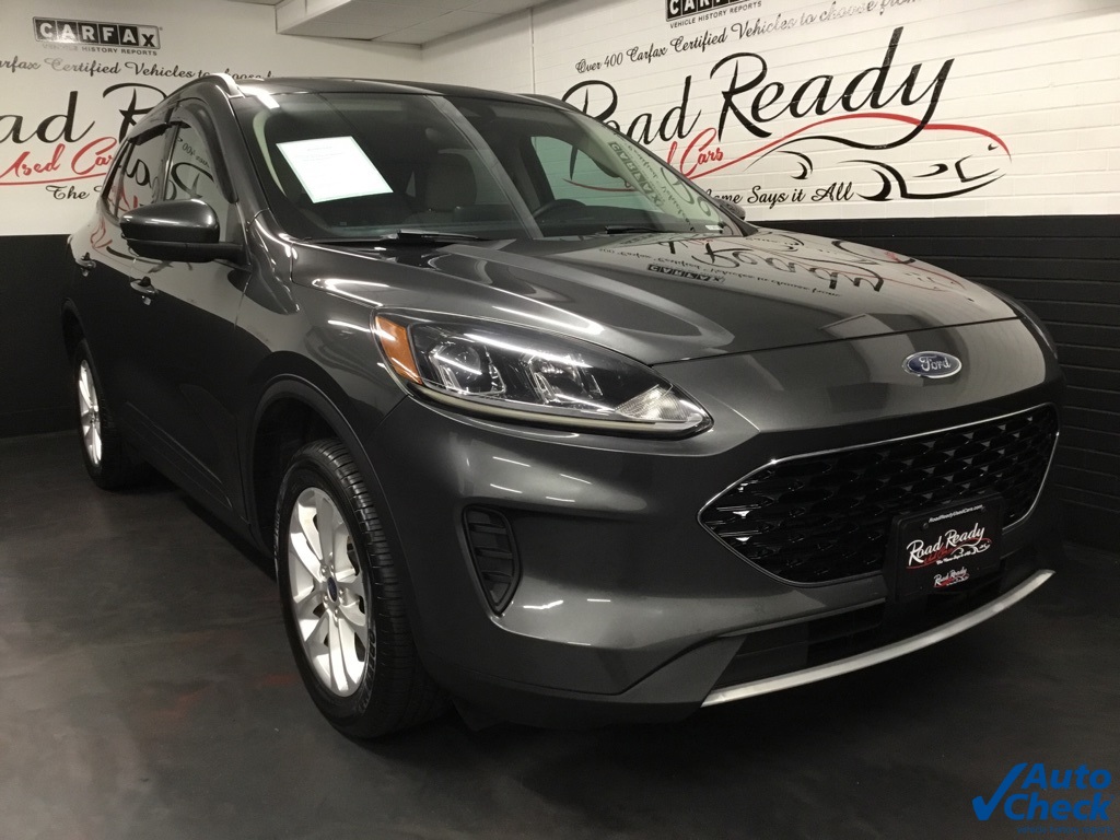 2020 Ford Escape SE photo 3