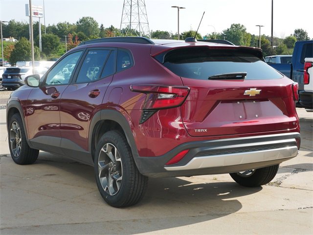2024 Chevrolet Trax LT photo 4