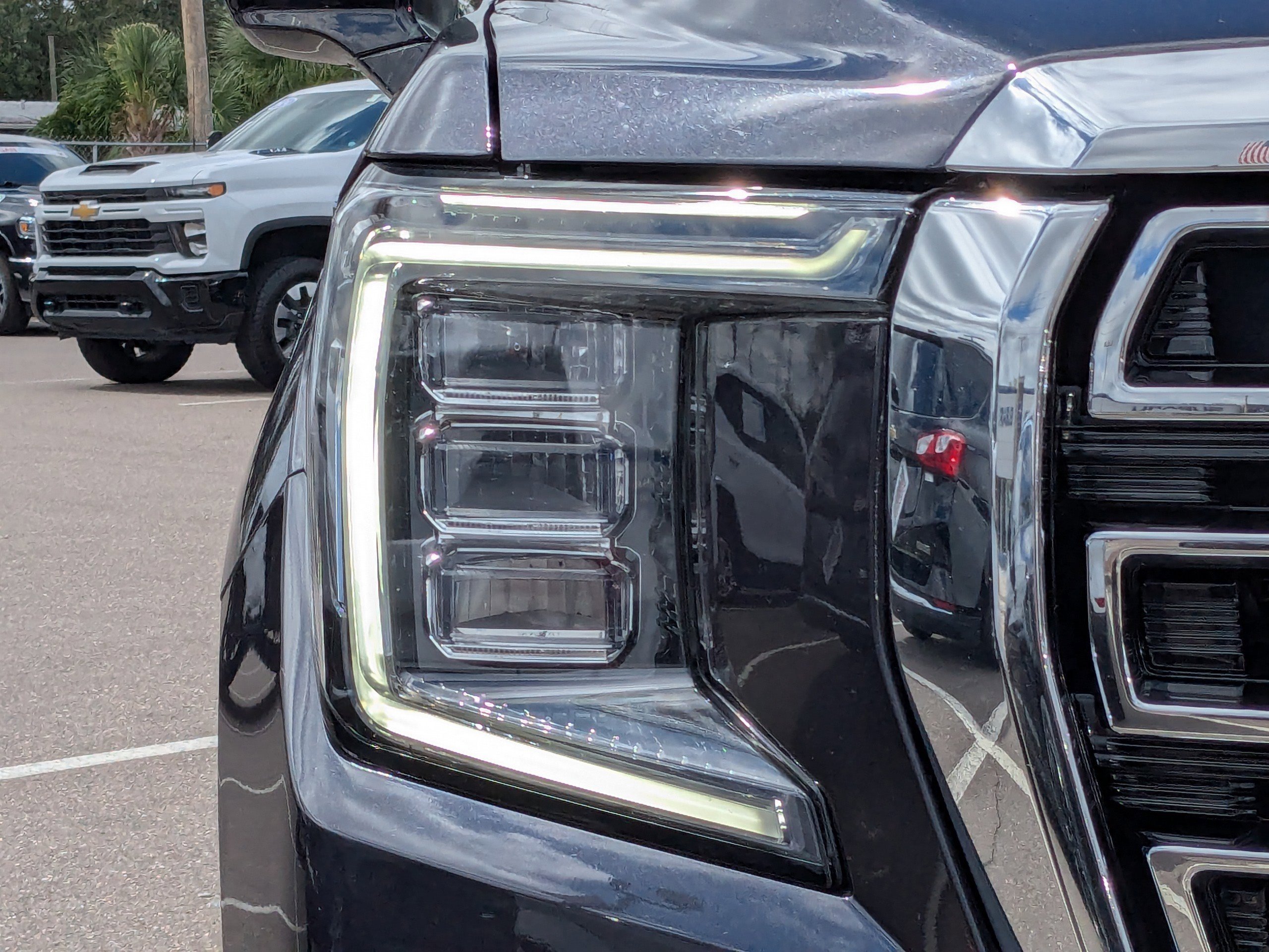 2023 Gmc Yukon SLT photo 3