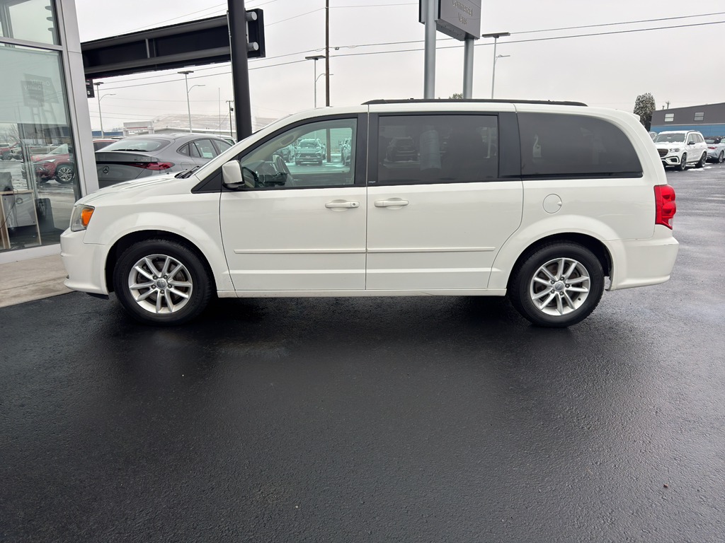 2013 Dodge Grand Caravan SXT Sport photo 2