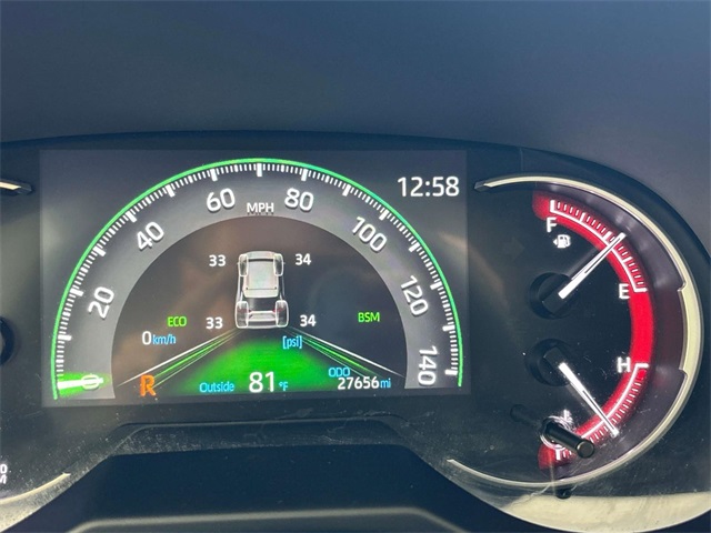 2024 Toyota RAV4 XLE photo 12