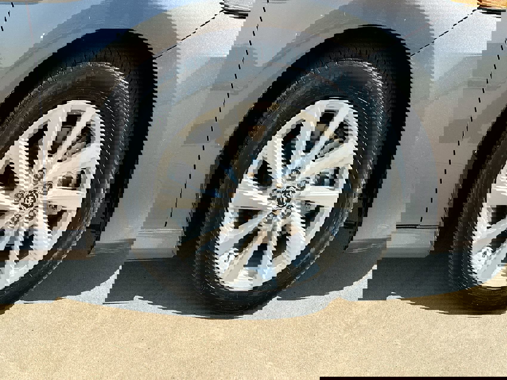 2024 Toyota Camry LE SE photo 10